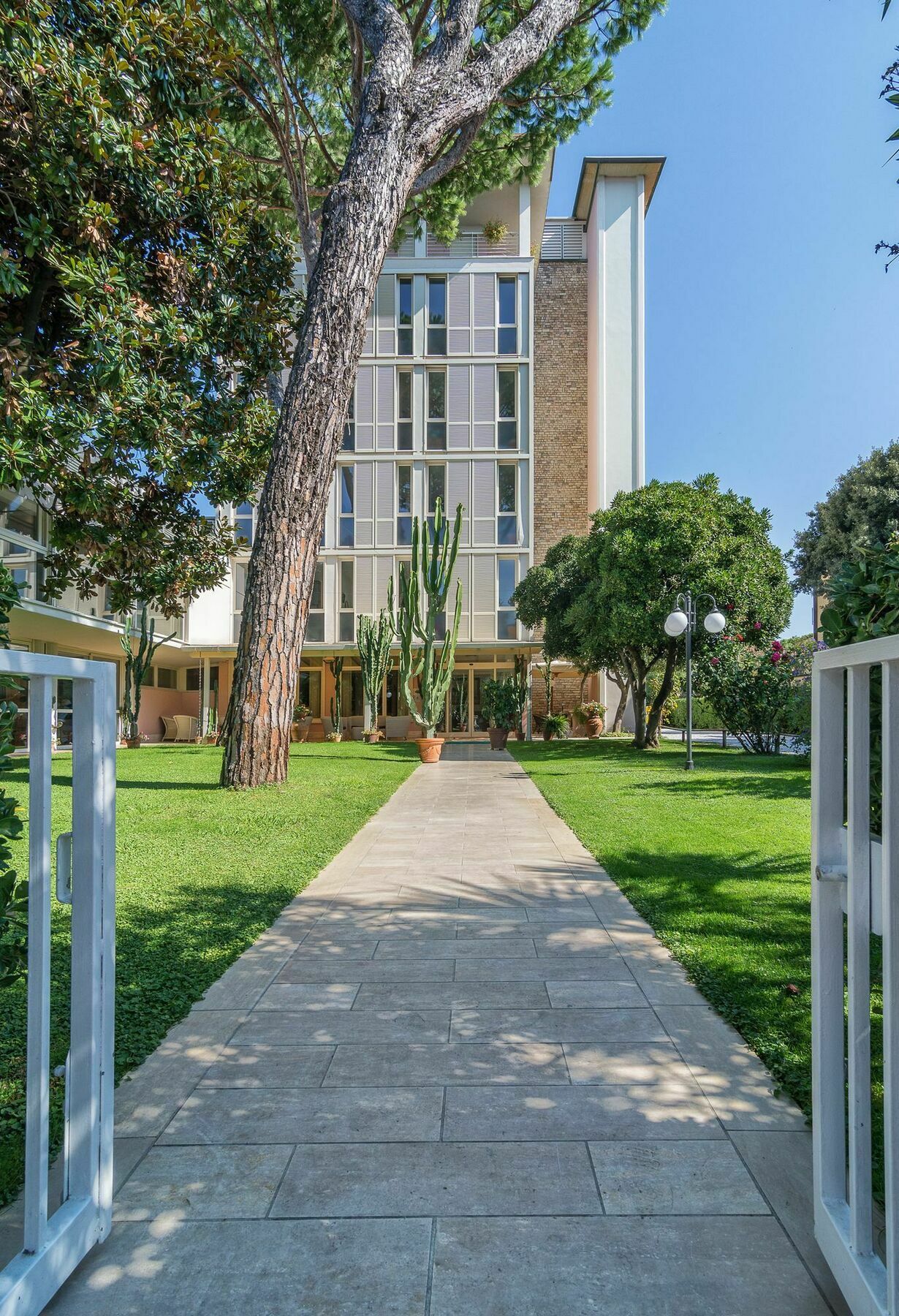 Hotel Il Caravaggio Marina di Pietrasanta Exterior photo